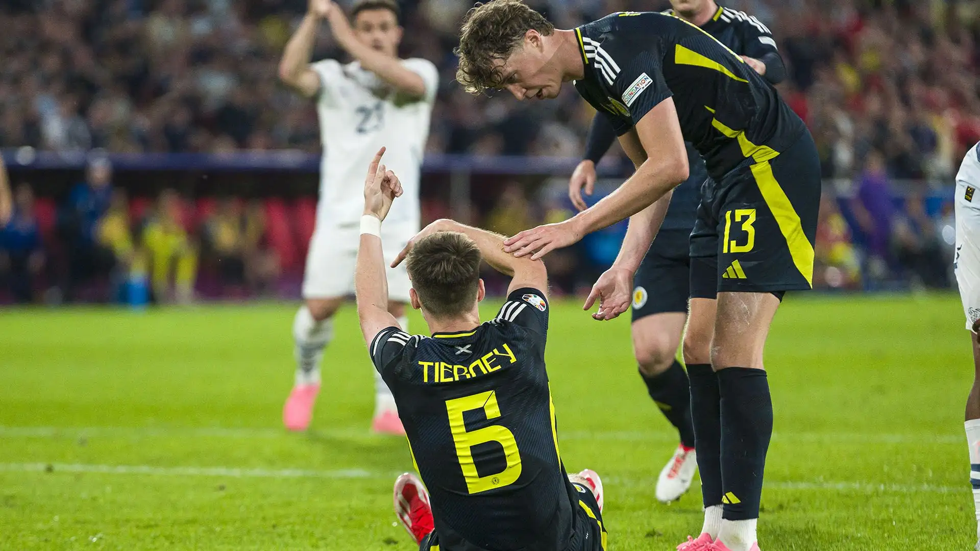 Tierney ha accusato un problema al ginocchio 