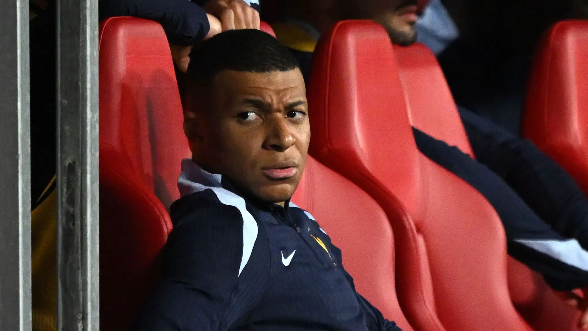 Mbappé è rimasto fuori dopo essersi rotto il setto nasale con l'Austria