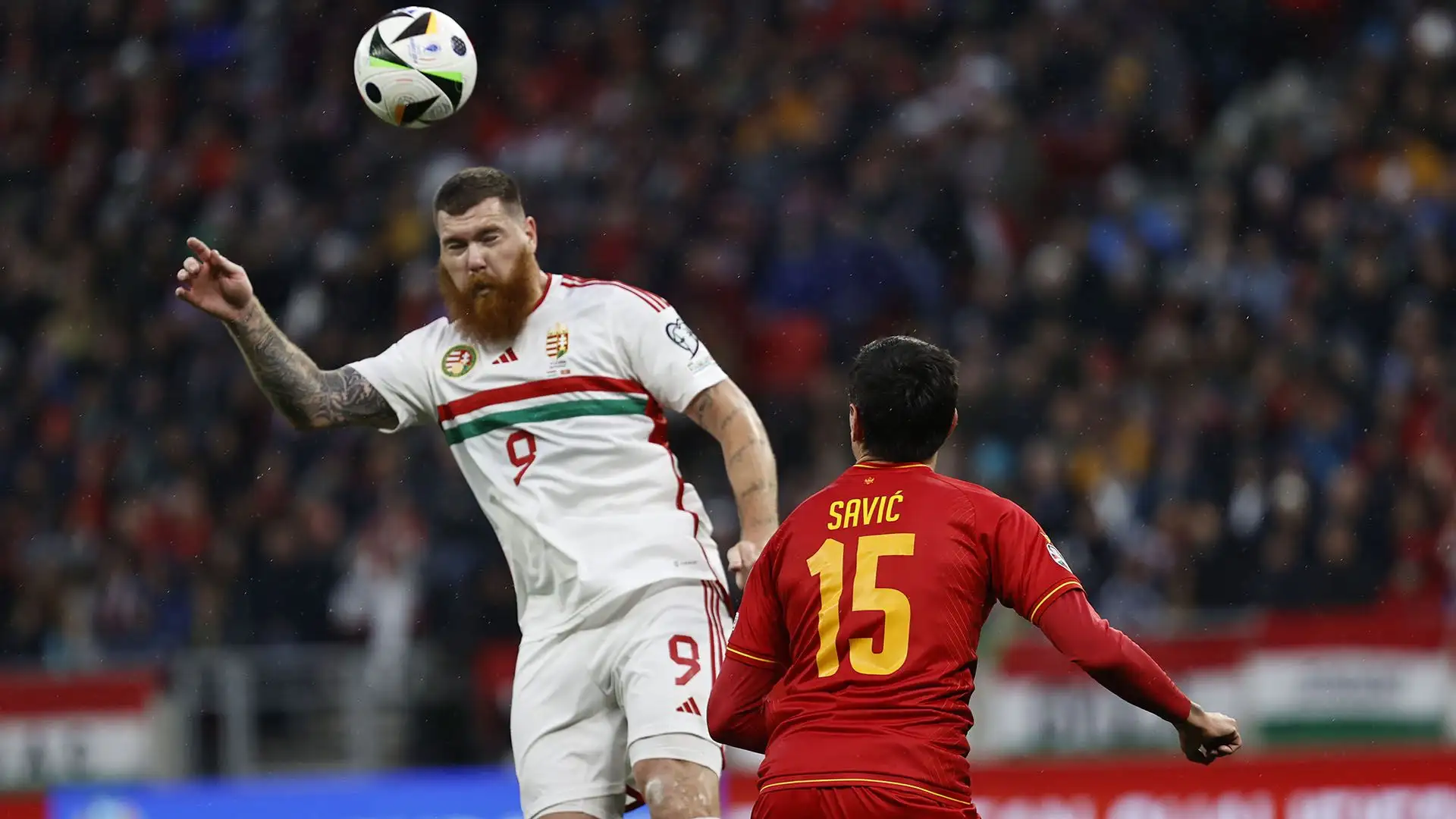 Tra il 2009 e il 2019 ha vestito la maglia del Budapesti Vasas
