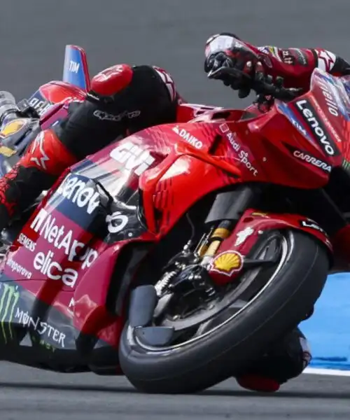Pecco Bagnaia da record nelle seconde libere ad Assen, Marc Marquez e Jorge Martin dietro le Aprilia