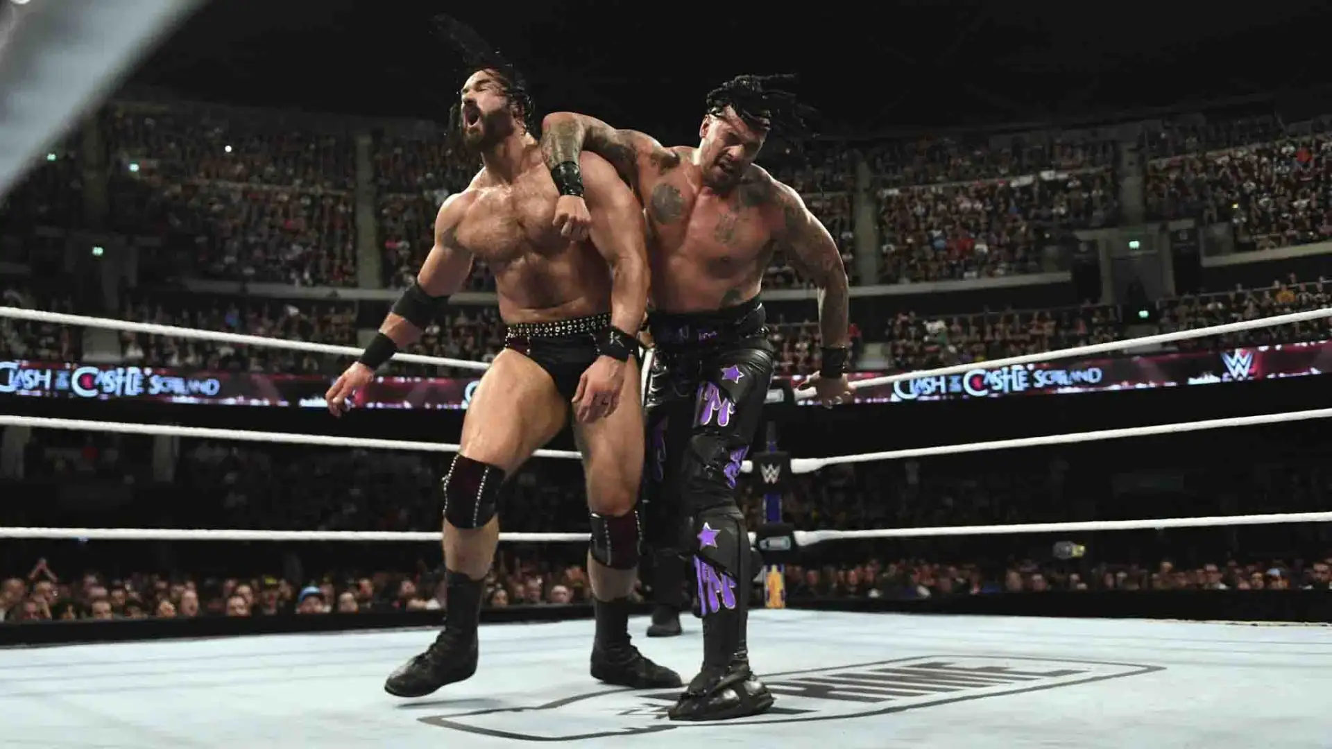 L'idolo di casa è salito sul ring per il World Heavyweight Championship.