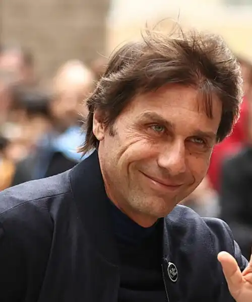 Napoli, Antonio Conte in festa: è fatta per il primo acquisto. Foto