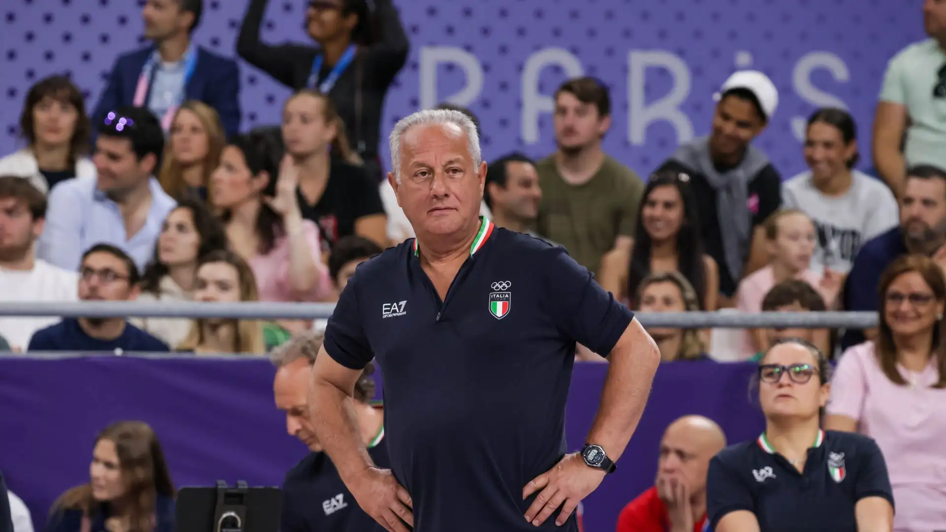 Alla vigilia la stessa Egonu aveva spiegato il perché: "Velasco prima dell’esordio ci ha detto di pensare alla palla e non pensare ad altro, essere nel presente".