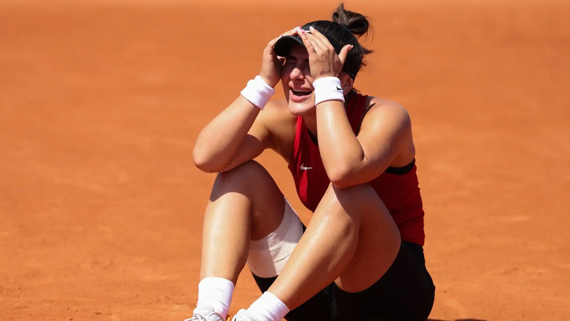Infortunio e sogno spezzato: le foto della tennista in lacrime