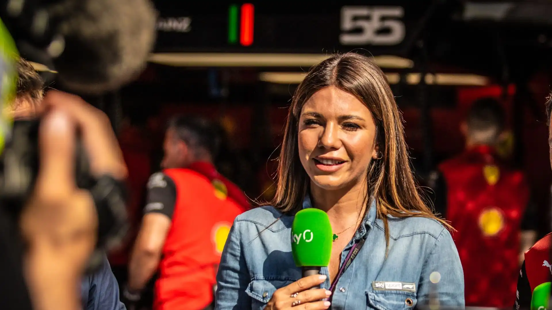 Non è un lavoro semplice quella dell'inviata in pista in Formula 1 (foto Cristian Lovati)