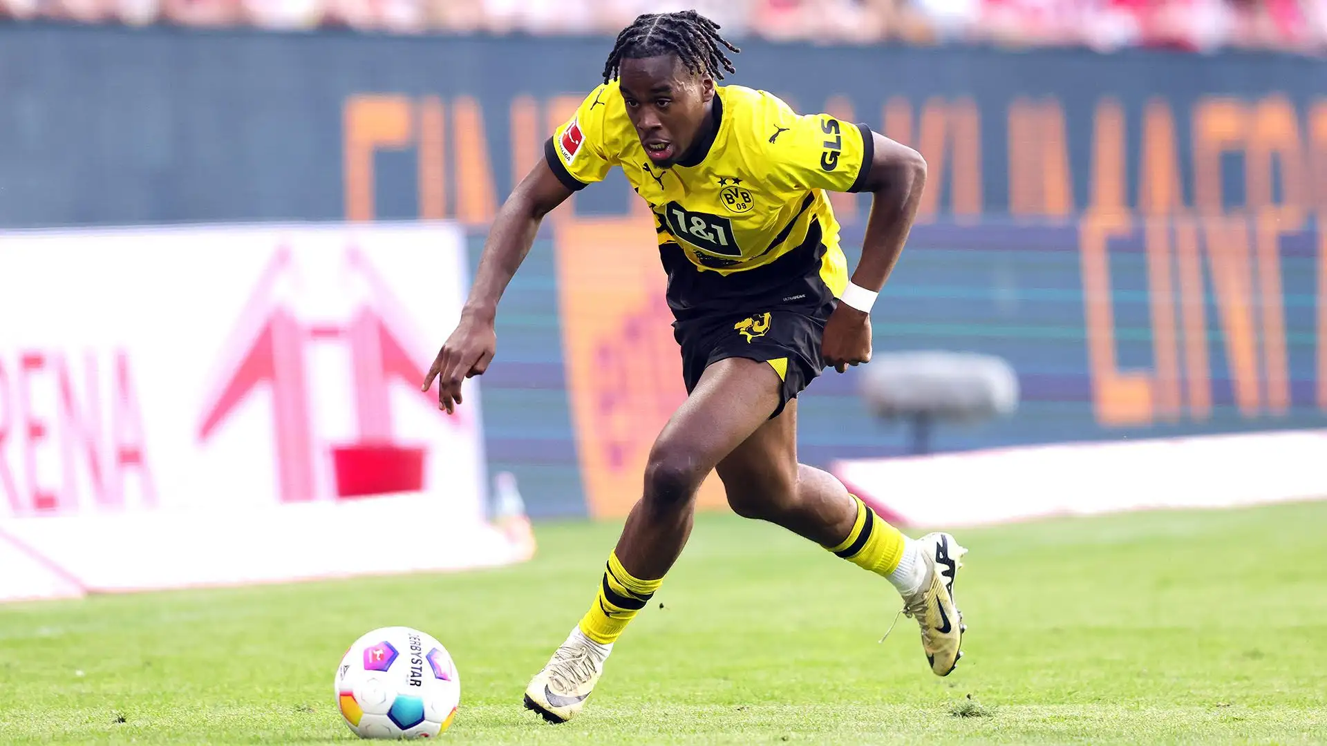 Bynoe-Gittens rappresenta il futuro del club e ha un contratto fino al 2028
