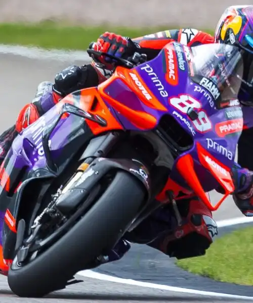 MotoGP, Germania: Jorge Martin davanti nelle prime libere, Pecco Bagnaia a rilento