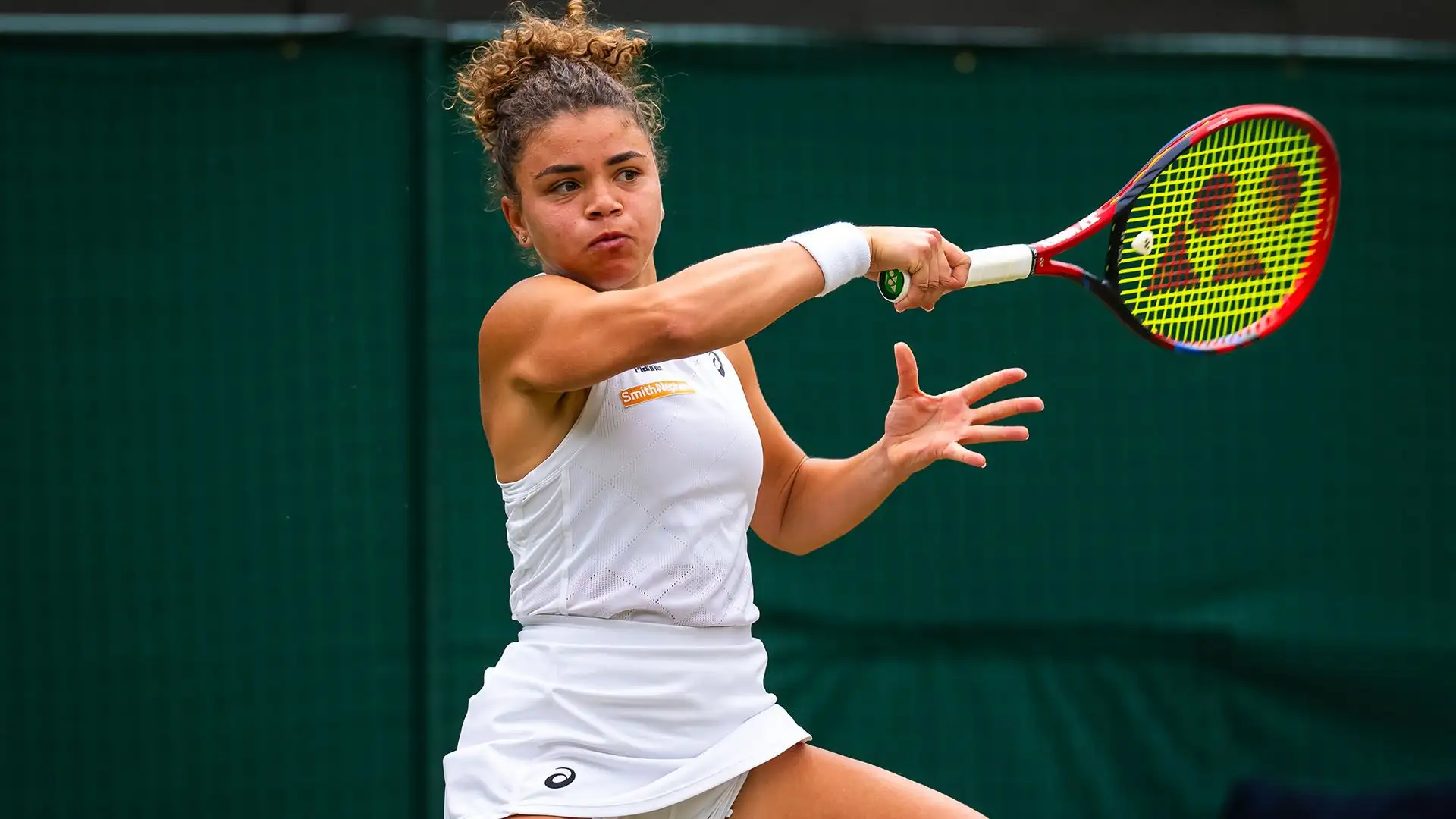 Jasmine Paolini si è qualificata per i quarti di finale ma solo grazie a un infortunio dell'avversaria.
