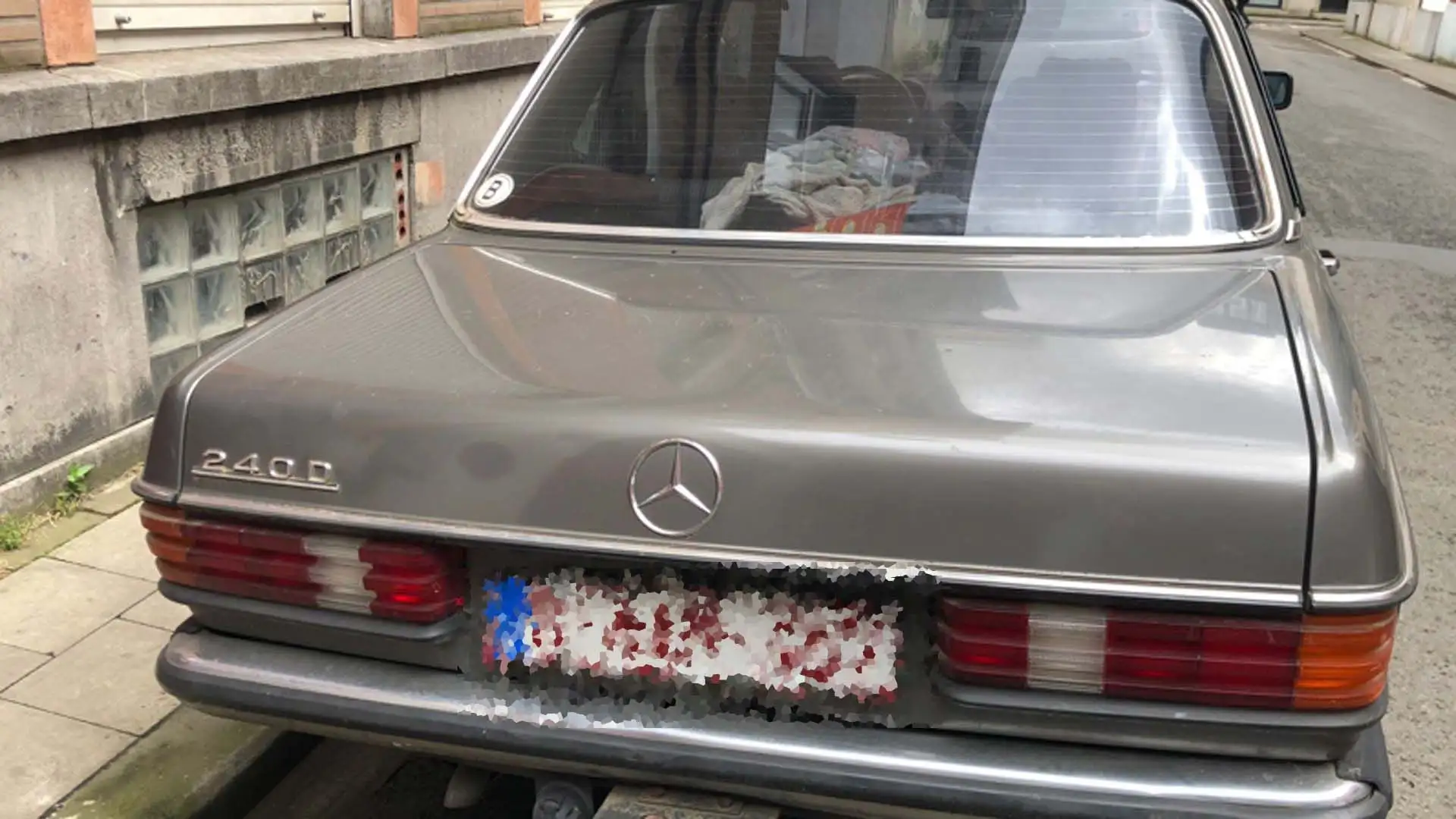 La Mercedes-Benz 240D è stata prodotta a partire dal 1976