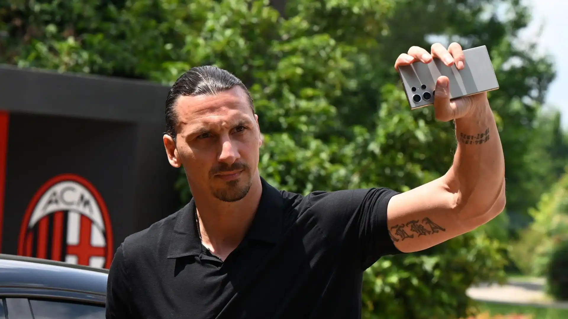 Il Milan entusiasma i tifosi con una tripletta di mercato in arrivo