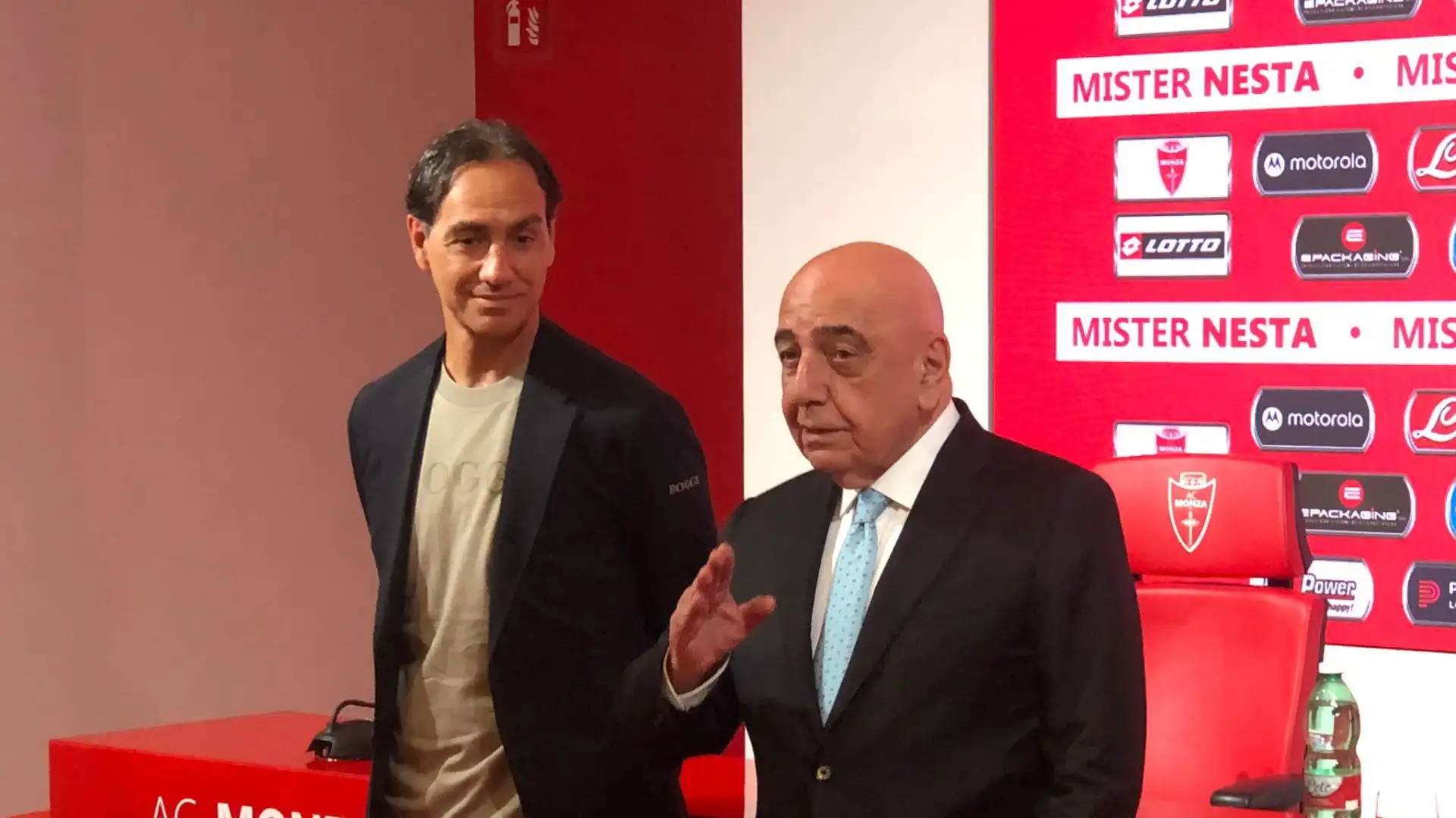 Galliani ha svelato di aver scelto Nesta per la sua somiglianza dal punto di vista tattico con Palladino, passato alla Fiorentina.