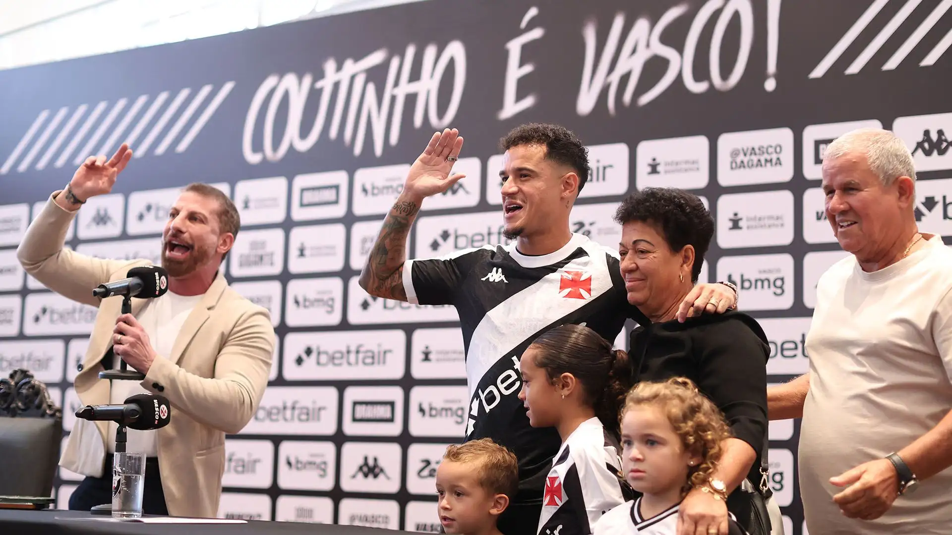 A quel punto, a cifre pazzesche, lo ha ingaggiato il Barcellona
