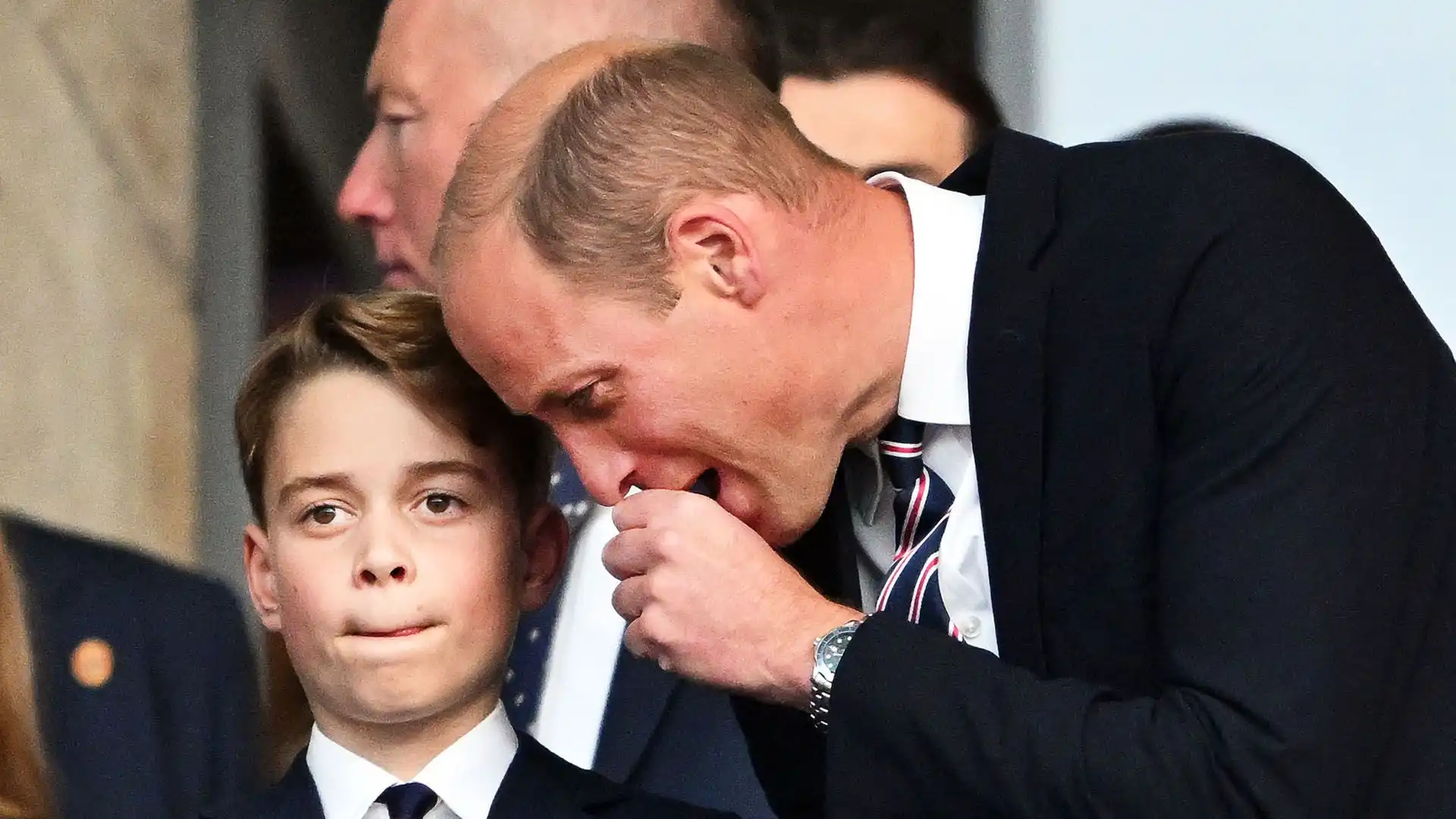 Non è sfuggita la presenza in tribuna d'onore degli esponenti della famiglia reale inglese.