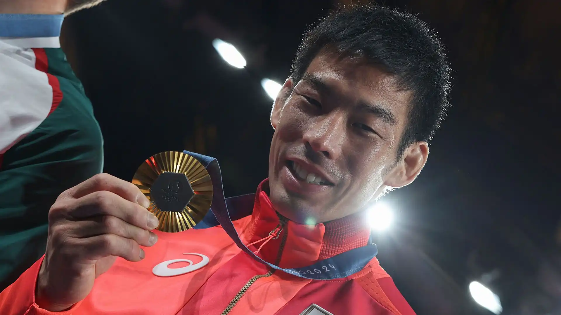 Il mondo applaude ammirato Takanori Nagase