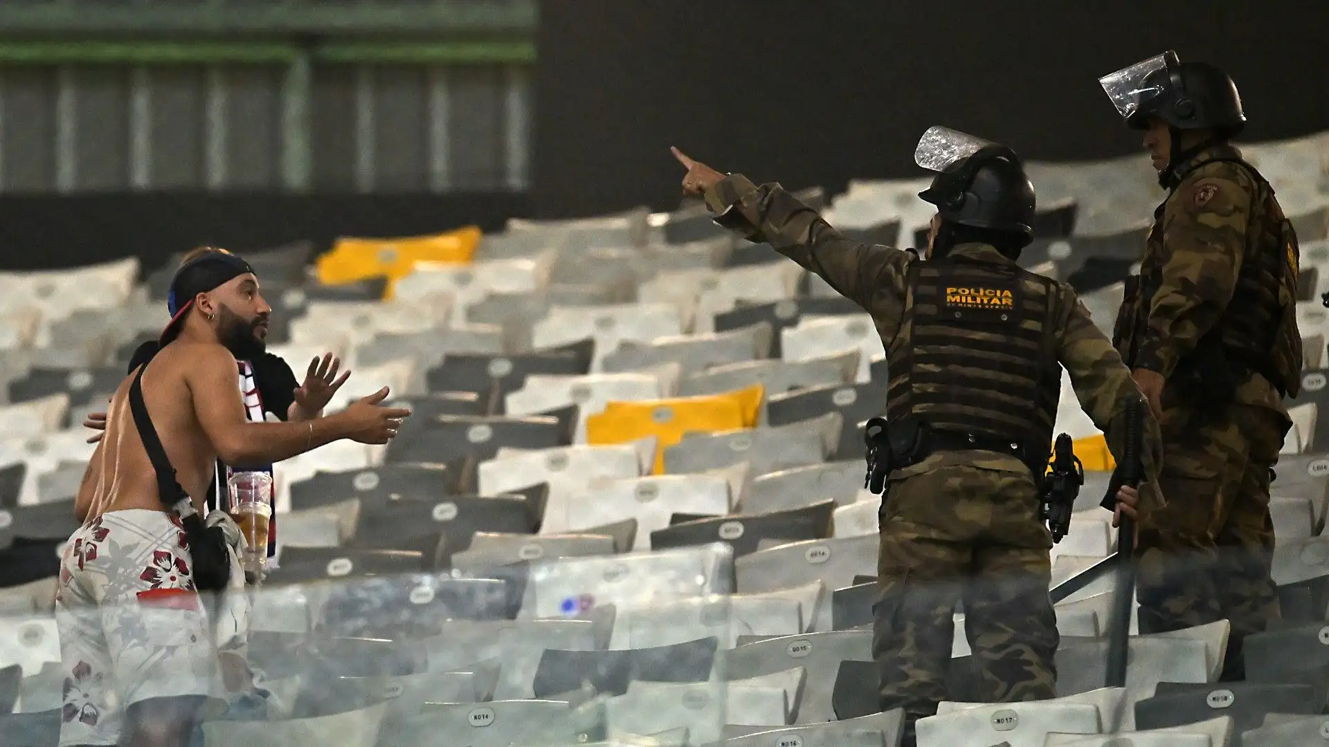 Alla fine i militari hanno ristabilito l'ordine
