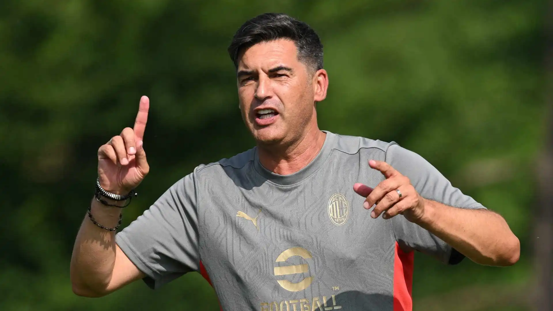 Saranno settimane di fuoco per il Milan sul fronte calciomercato