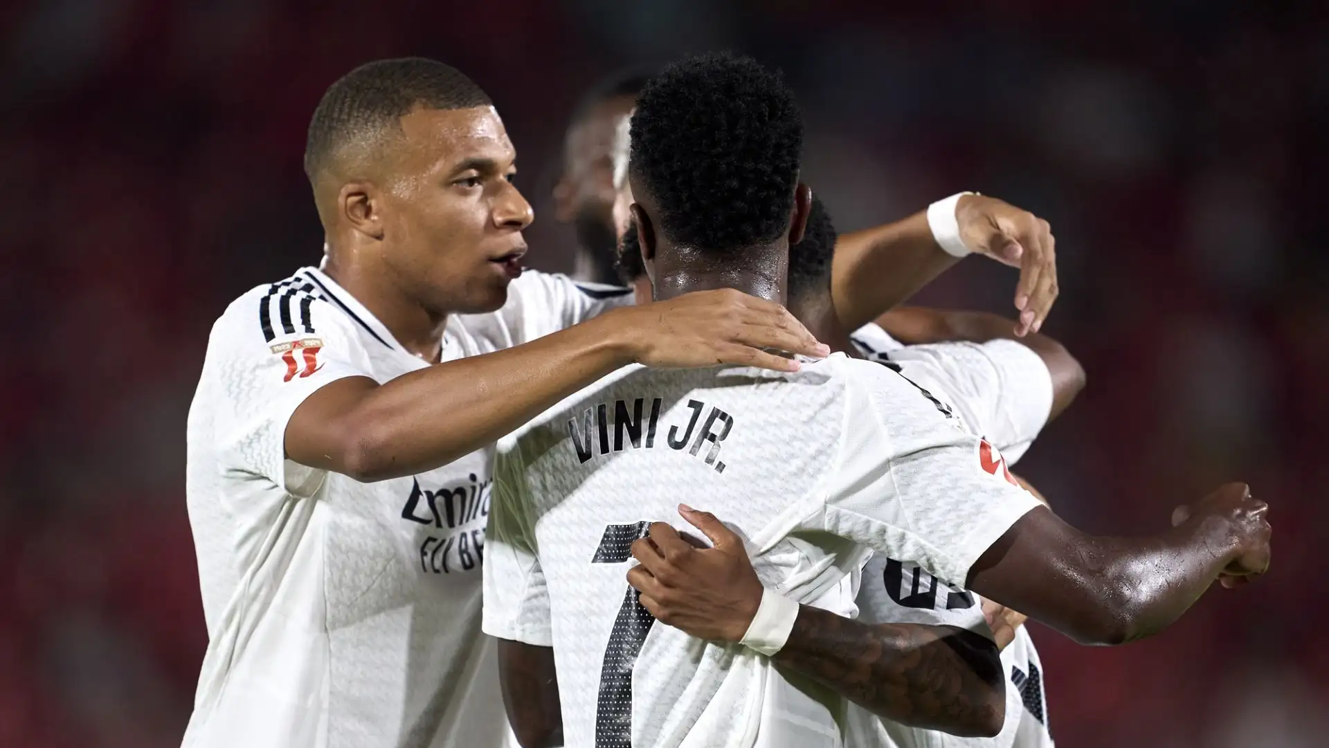 "La settimana scorsa hanno parlato del trio Bellingham, Mbappé e Vini, ma dovranno aggiungere la 'R' di Rodrygo a quell'acronimo", ha scritto Rodrygo sul suo canale WhatsApp