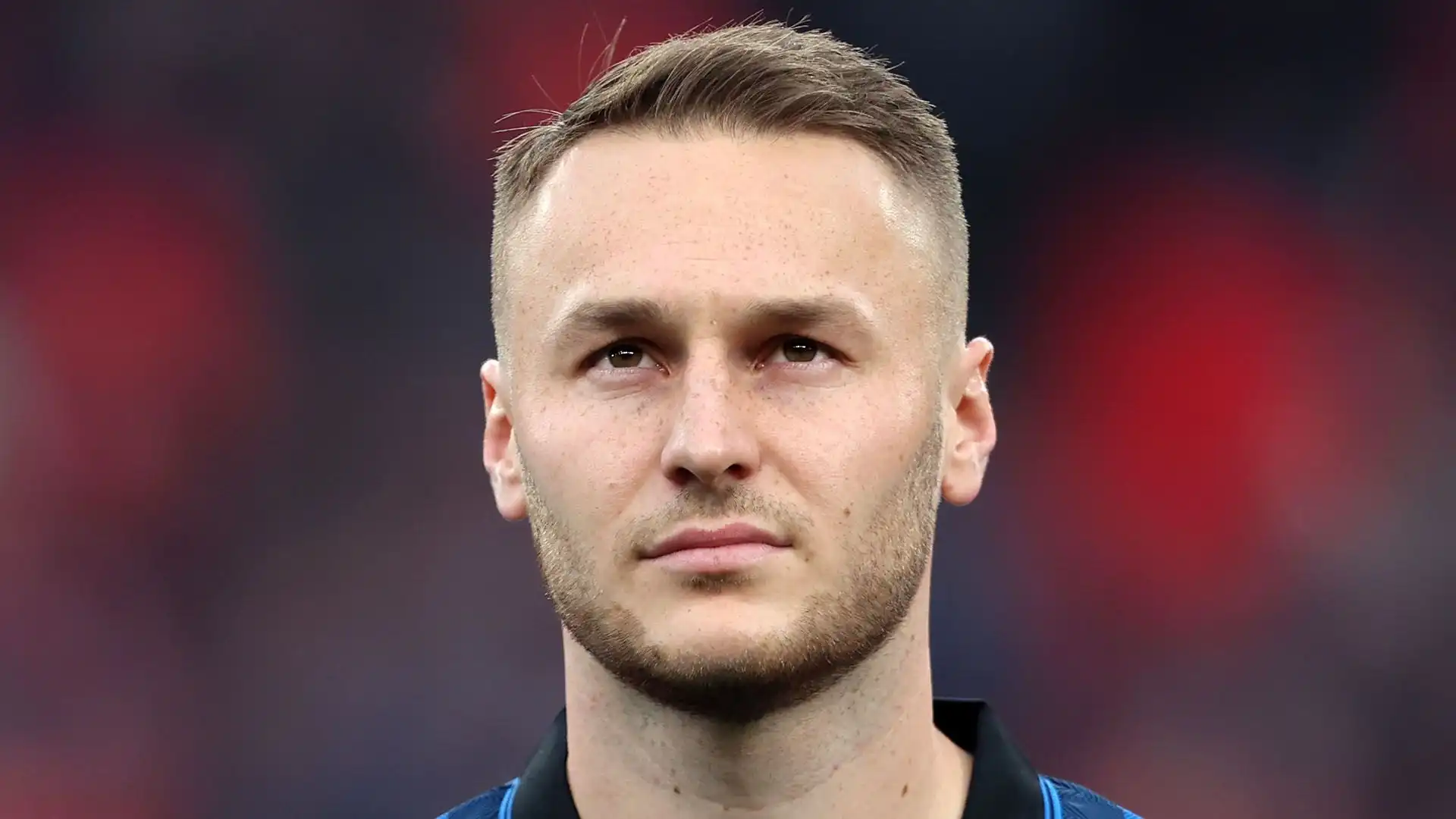 La trattativa tra bianconeri e nerazzurri sta andando per le lunghe e il giocatore ha deciso di forzare la mano
