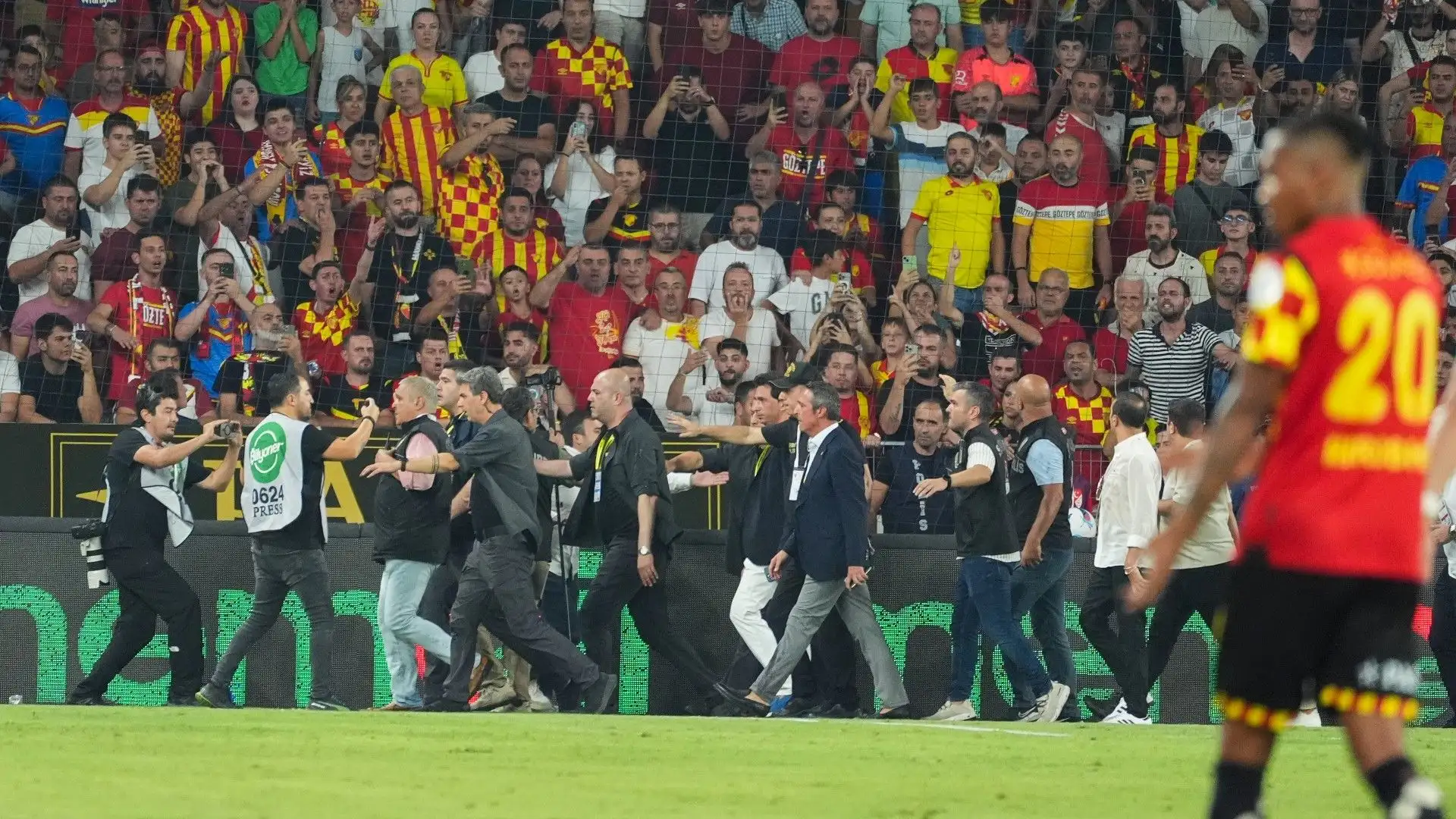 La squadra di Mourinho alla fine del primo tempo, quando è accaduto l'episodio, vinceva 2-0