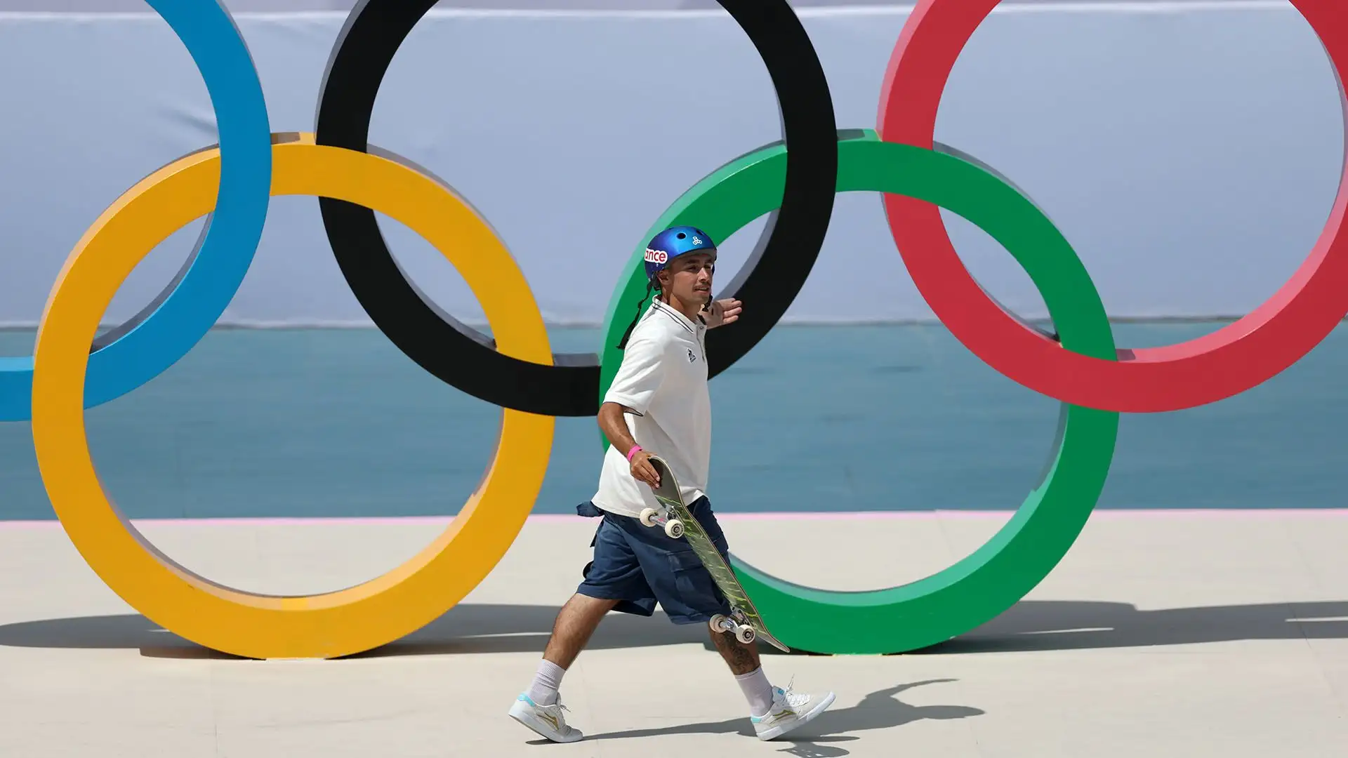Il campione ha poi abbandonato l'arena