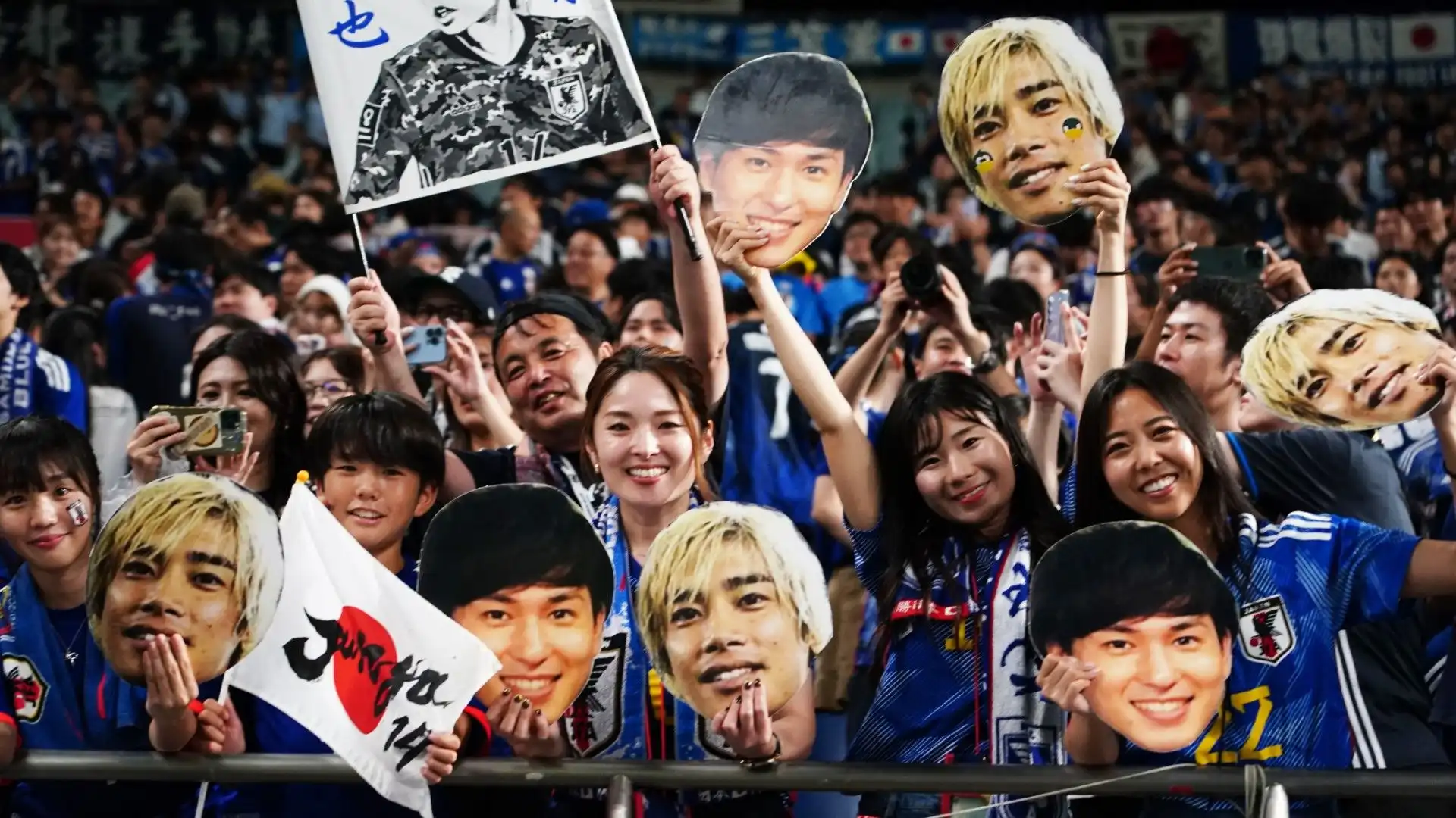 7 gol alla Cina: le foto di una serata storica per il Giappone
