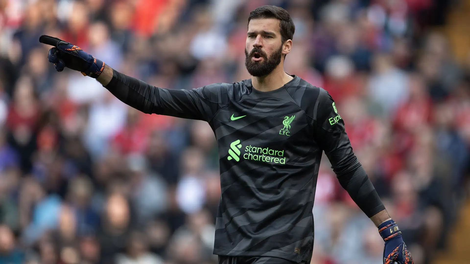 Il portiere ha un contratto con il Liverpool fino al 2027
