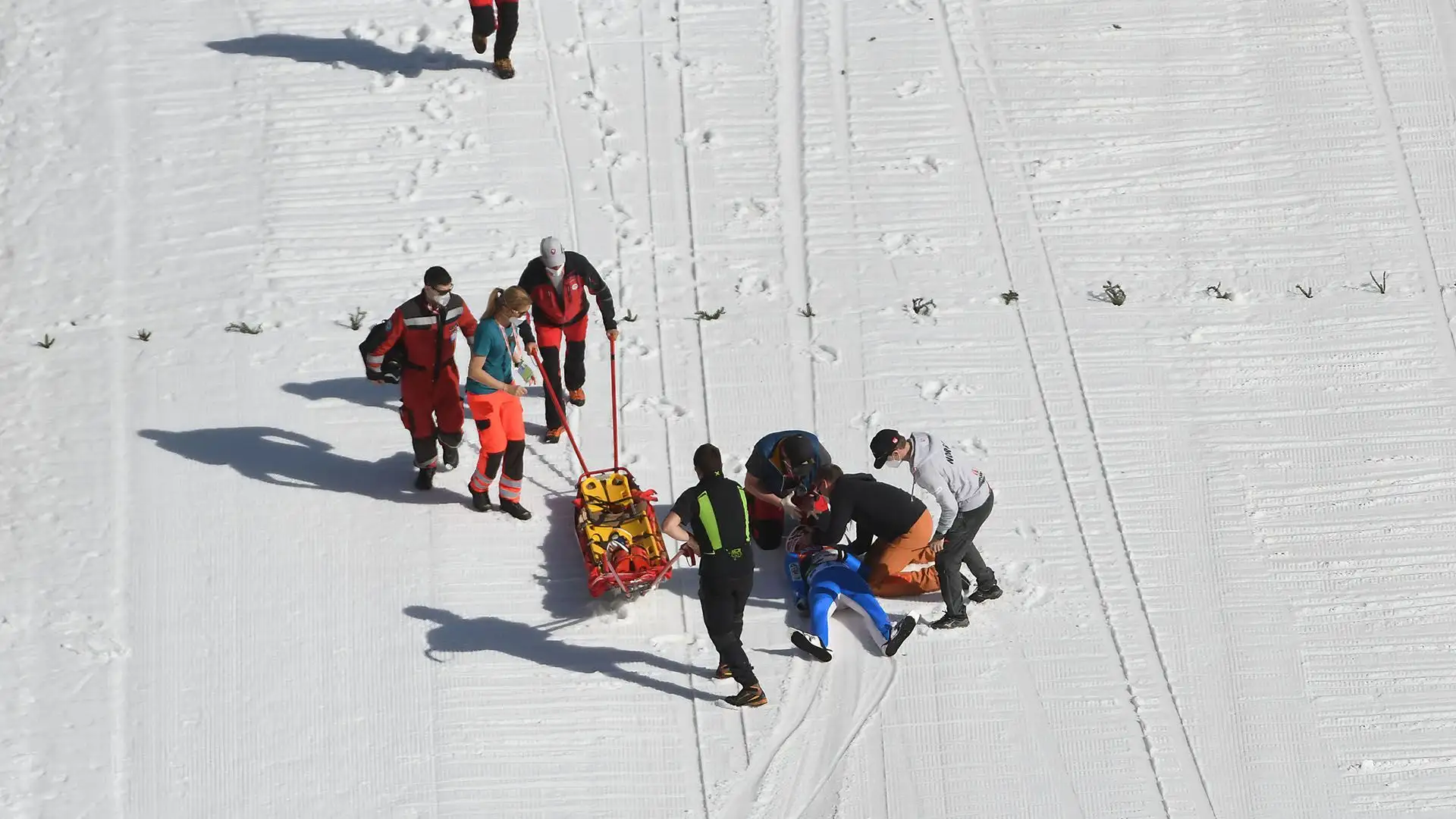 Alle Olimpiadi di Pyeongchang 2018 ha vinto la medaglia d'oro nella gara a squadre
