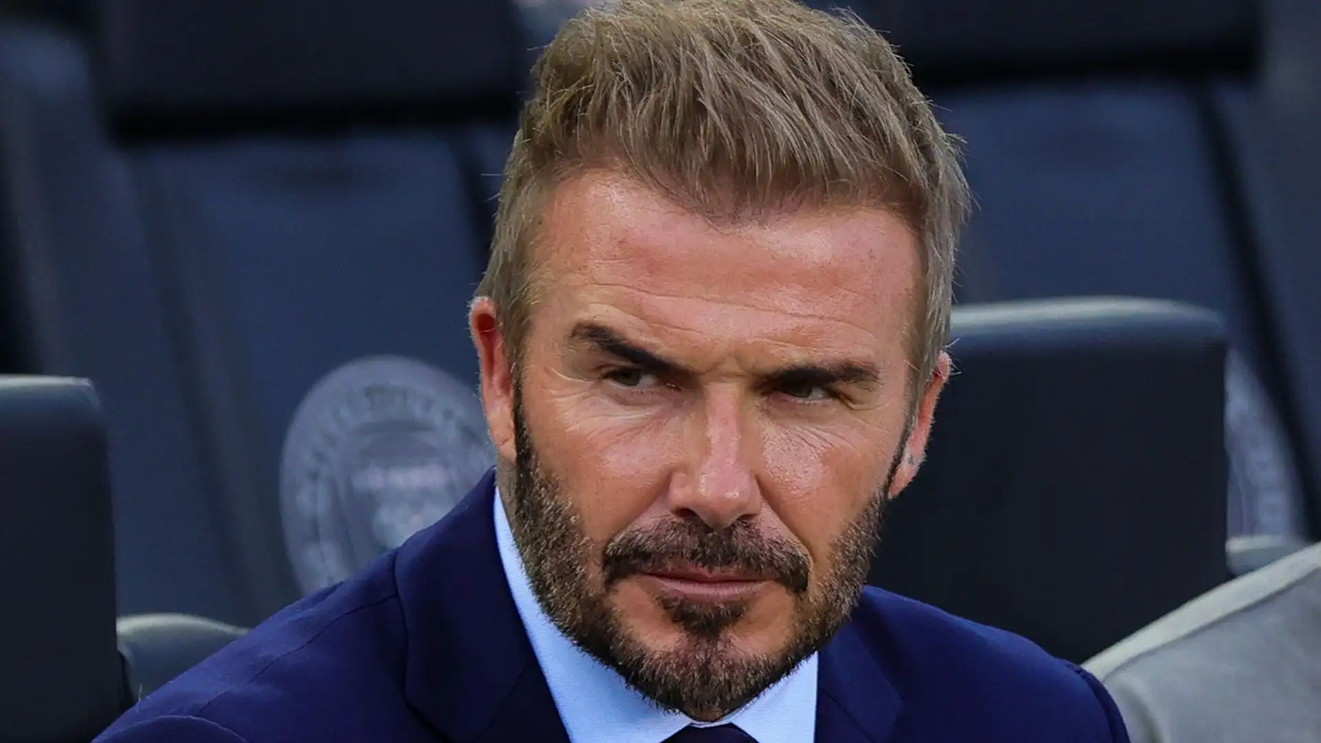 "Il suo corpo è normale. Lo sa. Ha un bel viso, sì, molto bello. Ma il resto è normale"