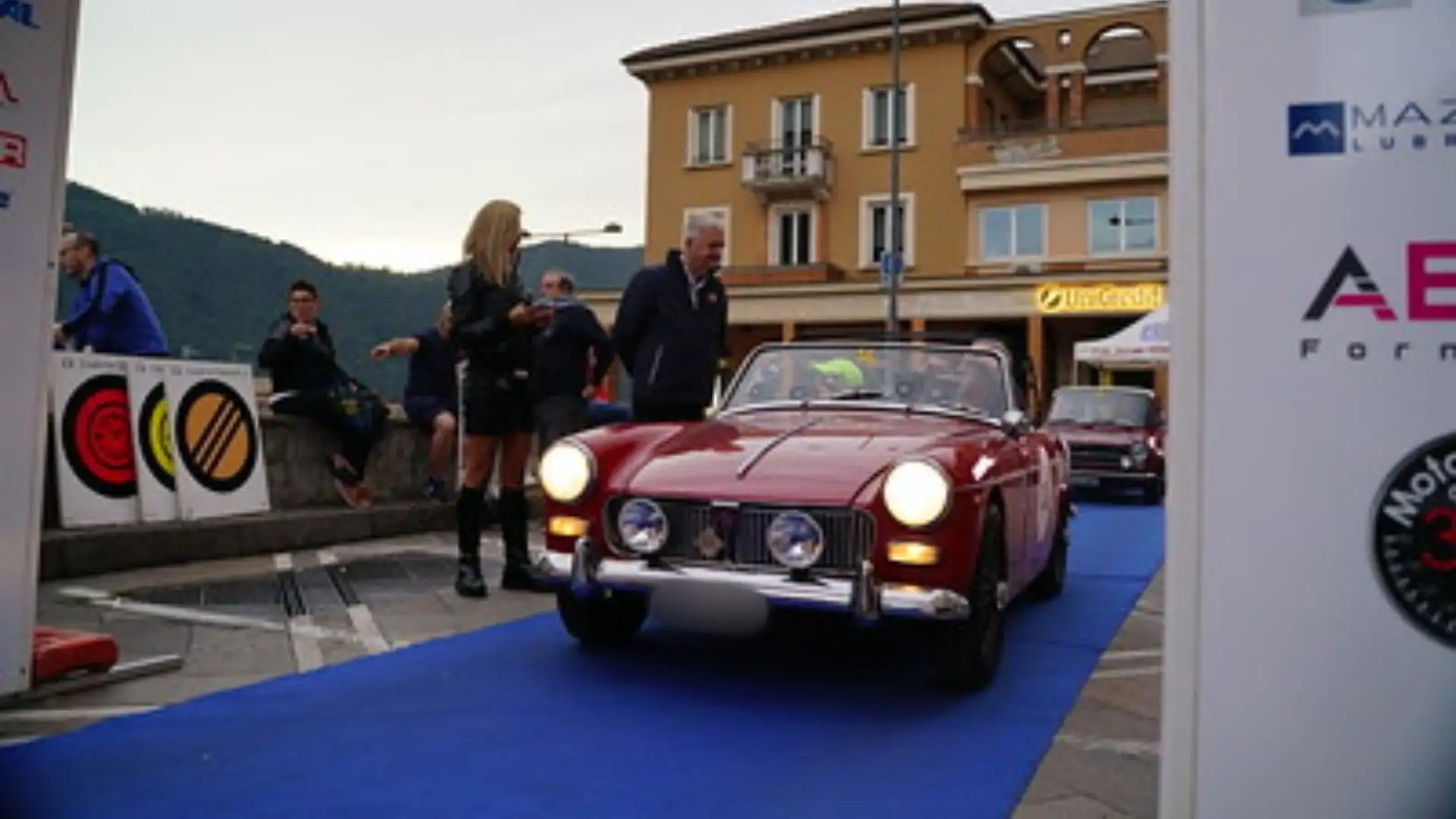 Ma facciamo un passo indietro nella storia di questa splendida auto