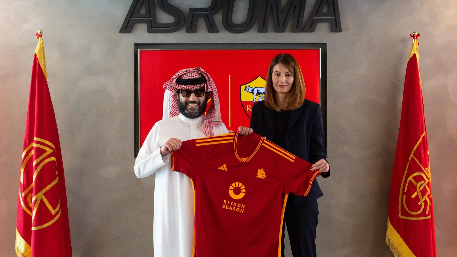 In particolare molti tifosi della Roma se la sono presa con Lina Souloukou, CEO del club
