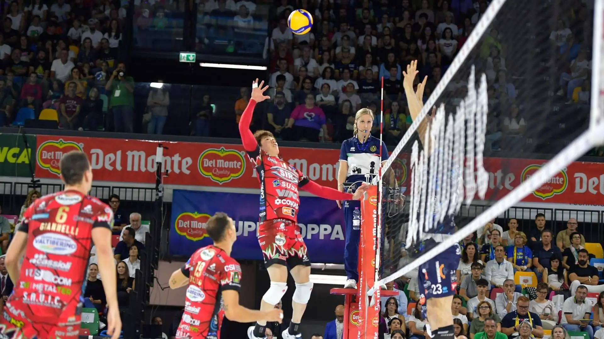 Best scorer della fiale con 20 punti, con il 47% in attacco e due muri.  