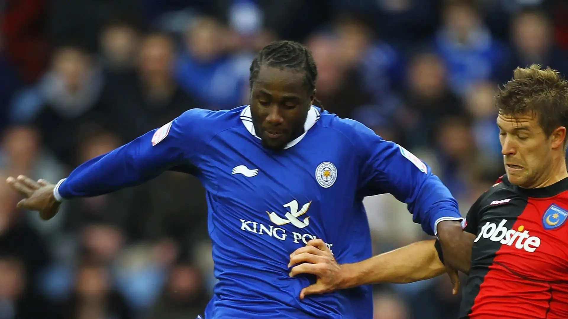 Nel 2011 si è trasferito al Leicester