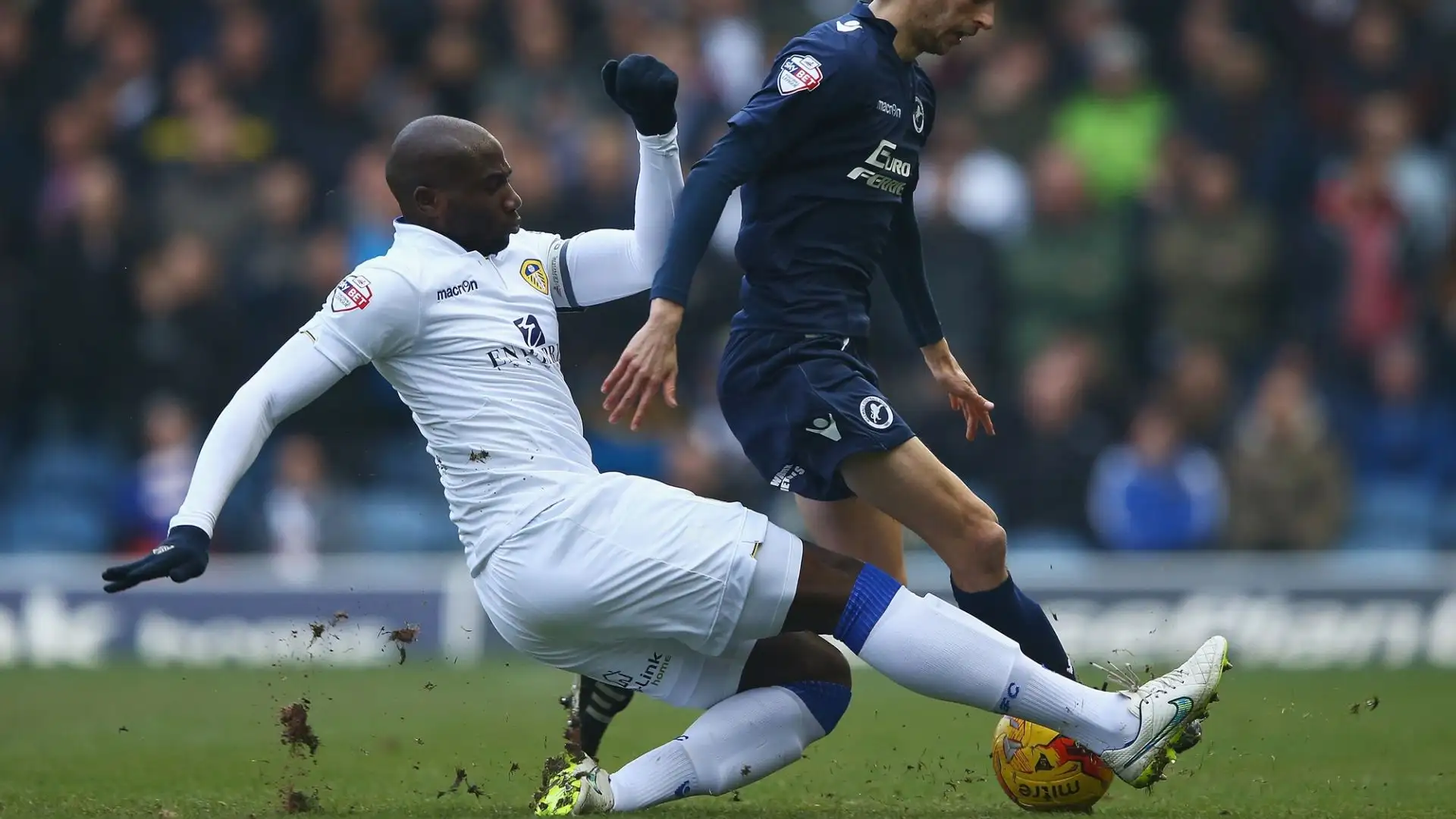 Nel 2015 è tornato in Inghilterra, al Leeds United