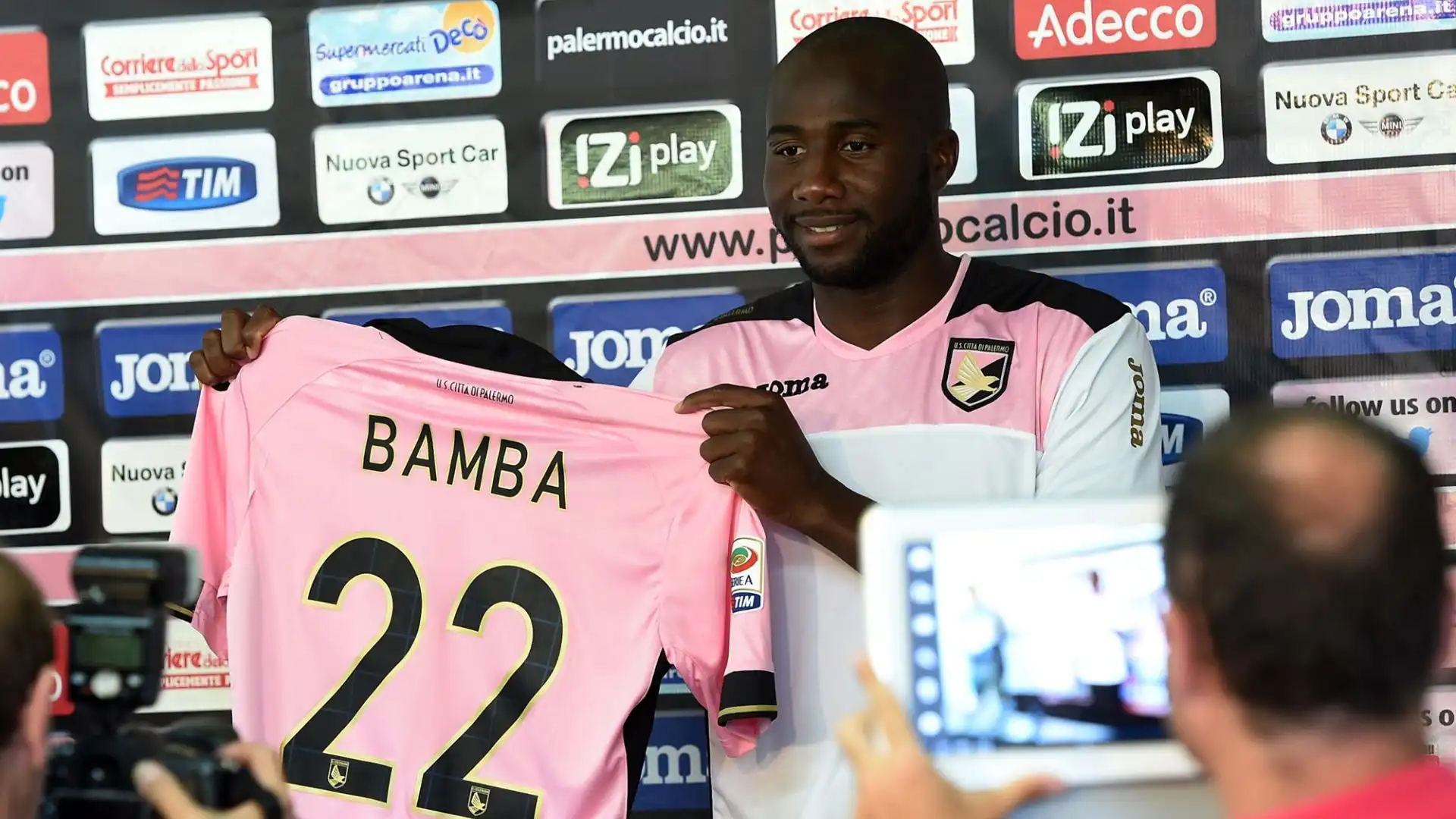 Sol Bamba è morto a 39 anni: le foto della carriera