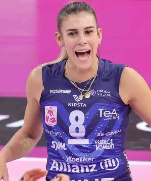 Alessia Orro come Paola Egonu, durissimo attacco contro l’ex ct: le foto