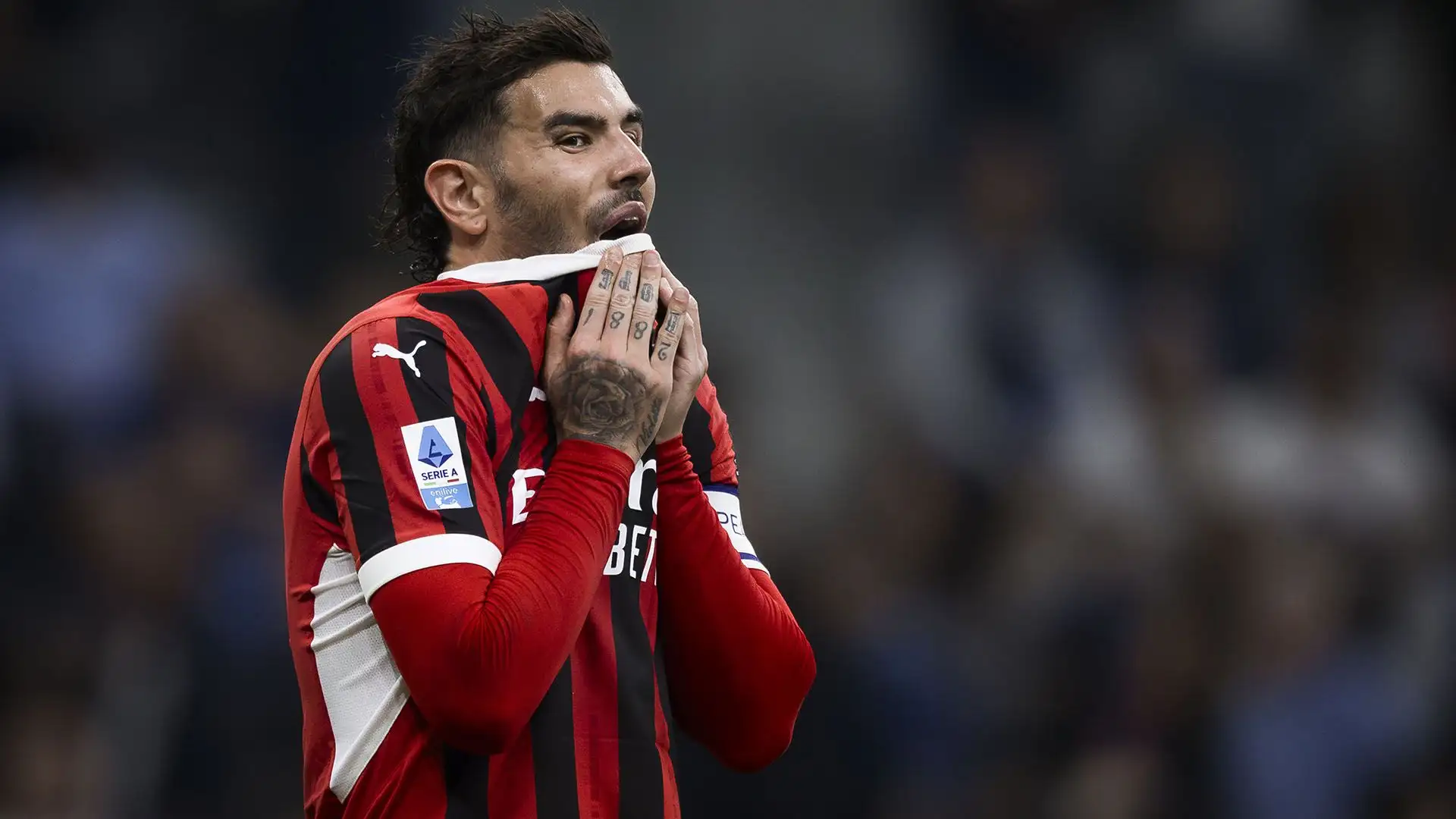 "Ce li ricordiamo Baresi e Maldini, no? Hernandez, invece, ha portato solo negatività al gruppo con i suoi atteggiamenti"
