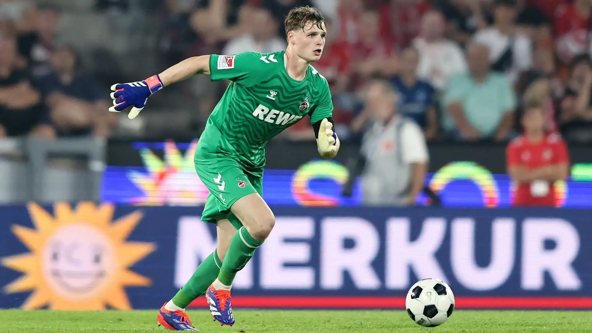 Il club ha piena fiducia in Jonas Urbig, che l'anno prossimo si alternerà con Manuel Neuer
