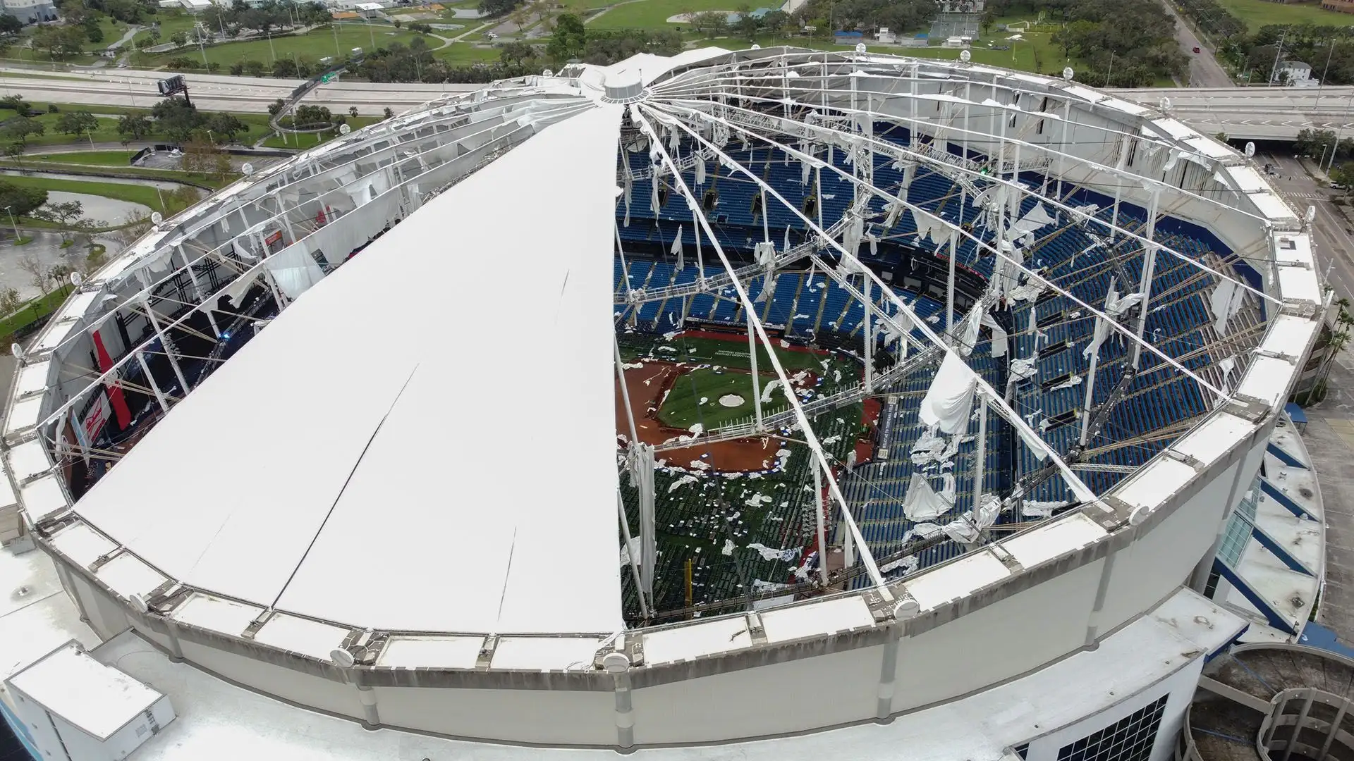 Lo stadio fu inaugurato nel 1990 ma rimase senza squadre fino al 1991
