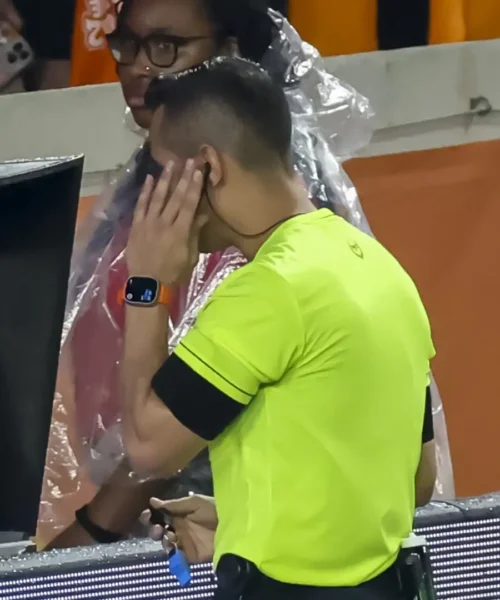 Serie A: gli arbitri nuovamente al comando, il VAR è sparito dai radar