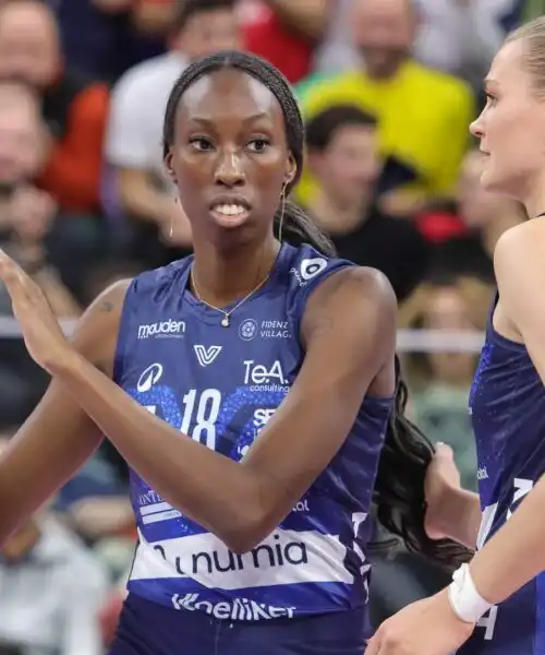Paola Egonu, figuraccia sfiorata con la cenerentola d’Italia: le foto
