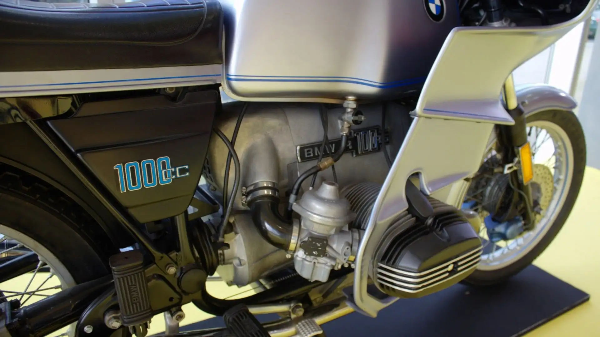Era anche la prima maxi-moto dotata di una carenatura progettata nella galleria del vento Pininfarina