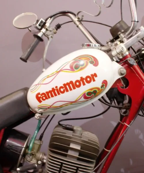 Fantic Chopper 125, lo si guidava quasi sdraiati: le foto