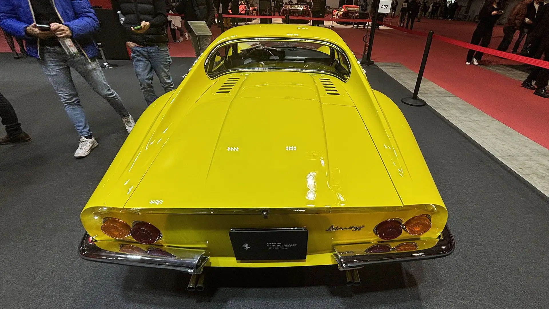 Il badge è pensato come omaggio ad Alfredo Ferrari e al suo contributo al progetto.