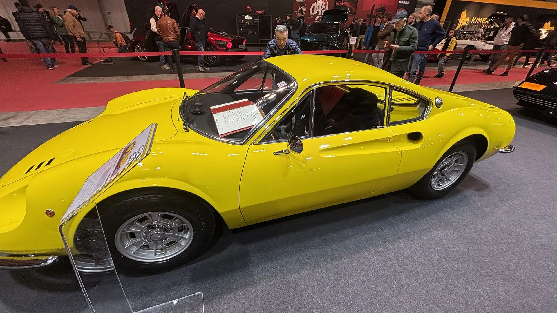 Nasce un marchio dedicato, separato dalla linea Ferrari tradizionale per un'identità propria.