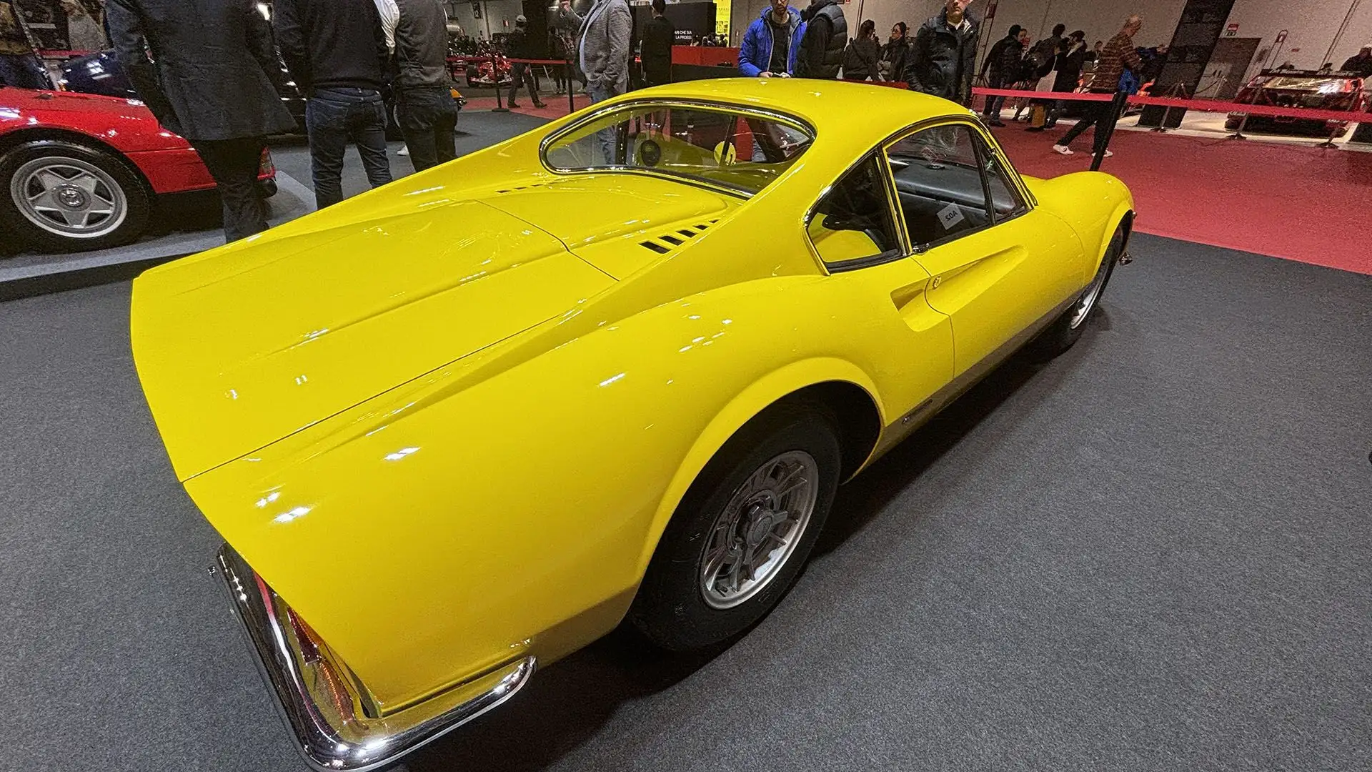 L'obiettivo è entrare in diretta concorrenza con le sportive di fascia media del mercato.