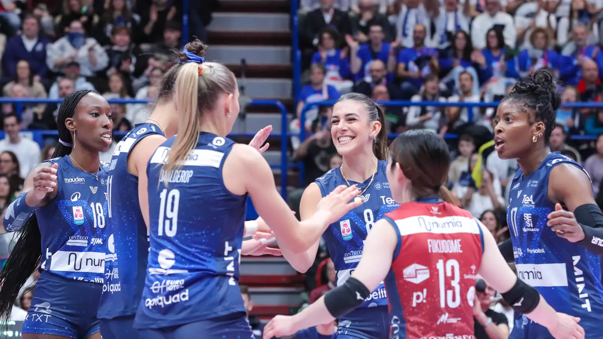 Per la terza volta negli ultimi quattro anni, le due formazioni si sfidano nella fase a gironi della massima competizione europea per club. 