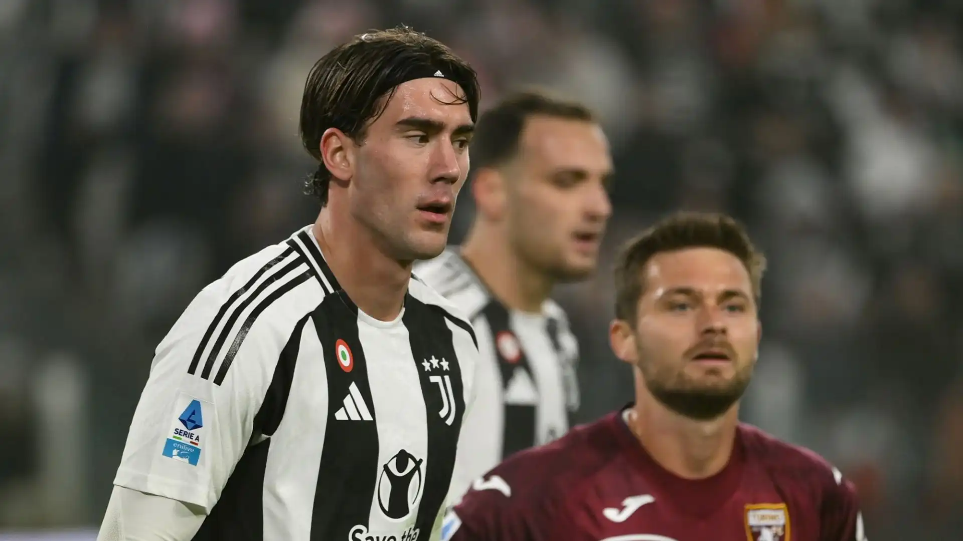 Vlahovic fa discutere: il suo gesto dopo il derby
