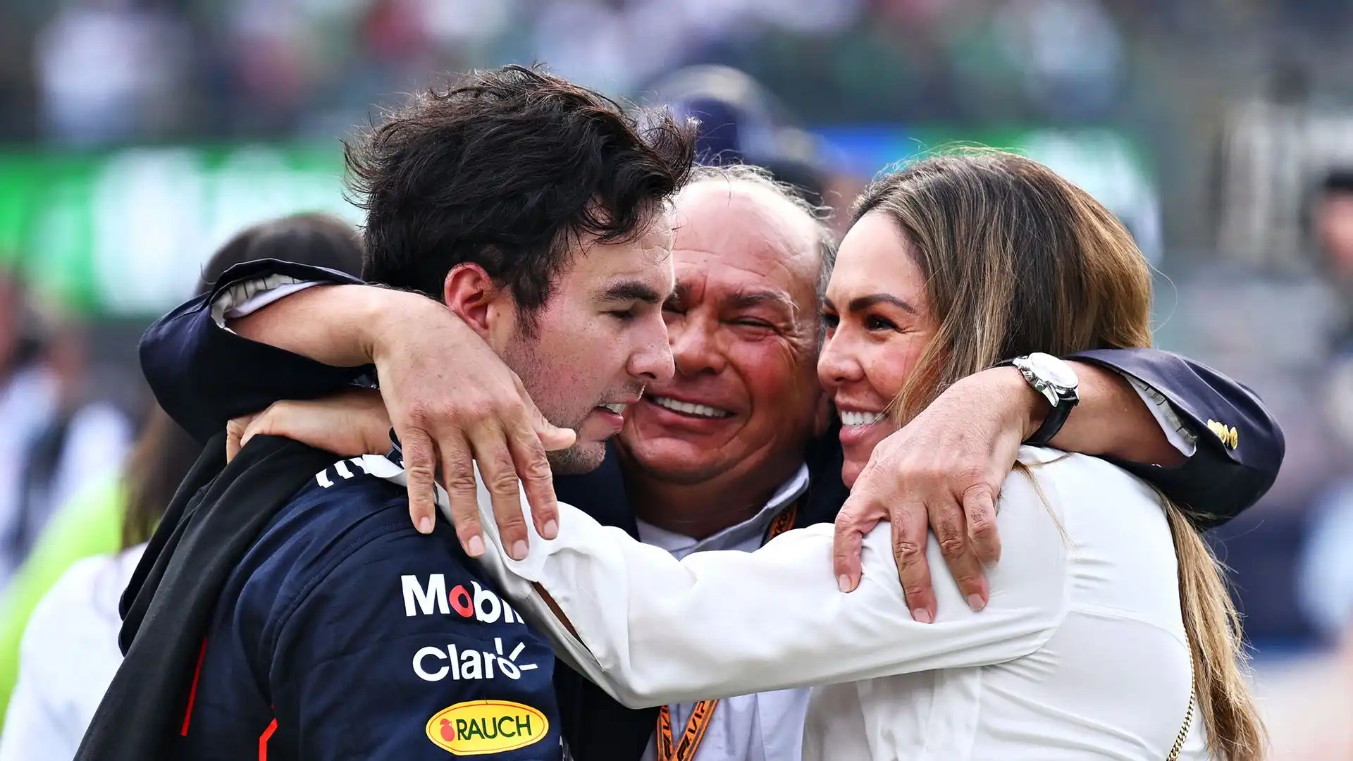 Sergio Perez-Red Bull al capolinea secondo le voci: papà Antonio si infuria