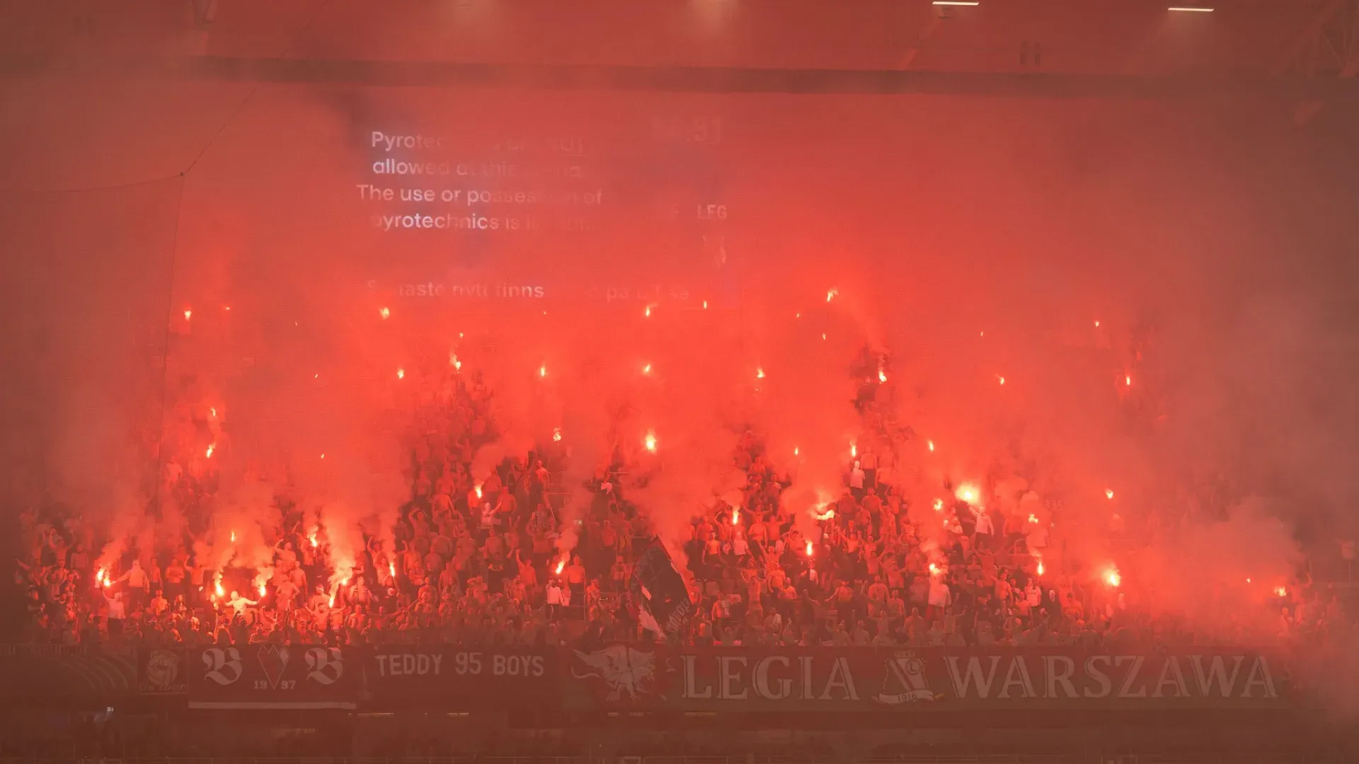 Svanito il fumo, l'arbitro ha acconsentito alla ripresa del match
