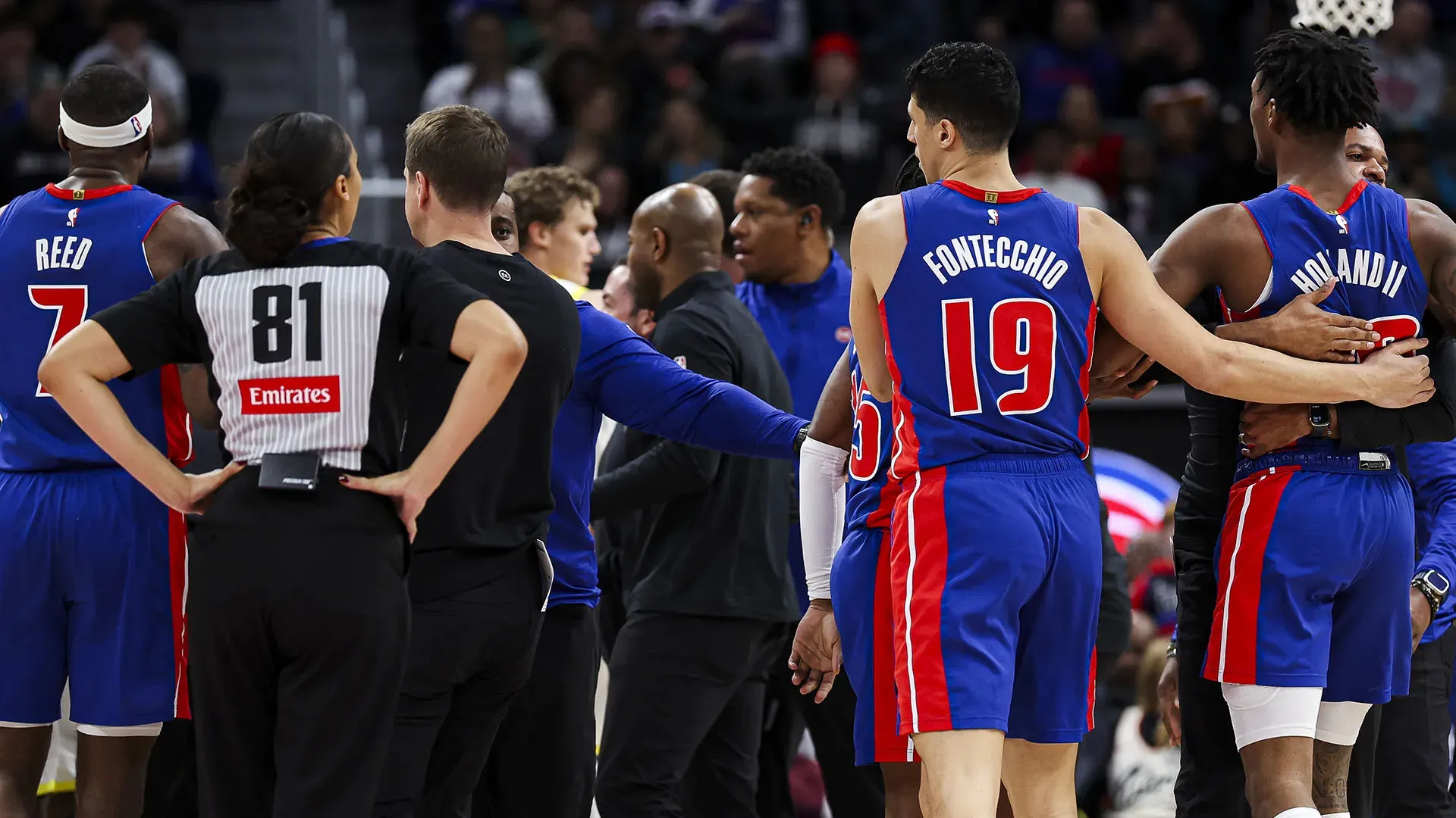 Jordan Clarkson e Ron Holland sono stati a un passo dalla rissa in campo